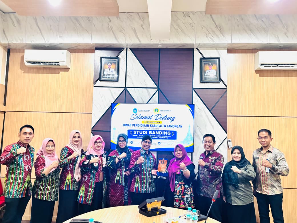 Bagian Hukum Lamongan Ikuti Studi Banding Regulasi Satuan Pendidikan ke Gresik