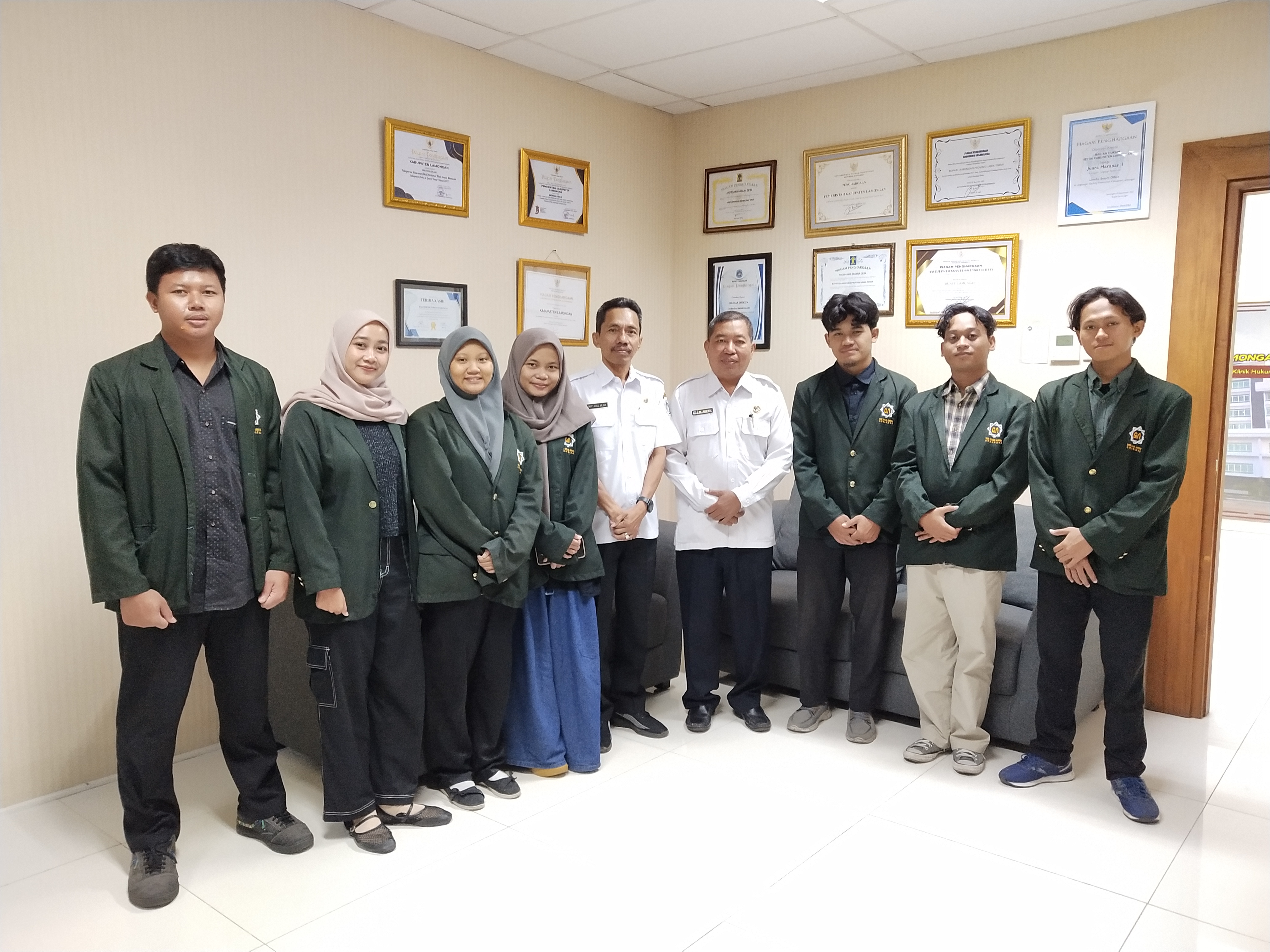 Mahasiswa MBKM Fakultas Syariah dan Hukum UIN Sunan Ampel Surabaya Selesaikan Program di Bagian Hukum Setda Kabupaten Lamongan
